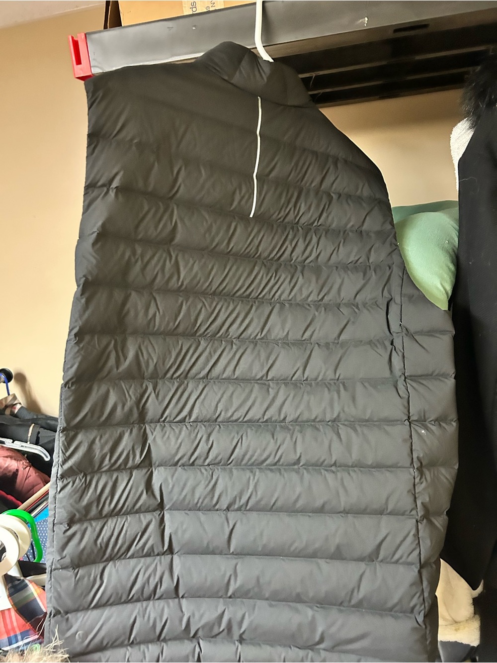 Lululemon Black Quilted Puffer Vest - Lightweight Casual Layer - Picture 3 of 3